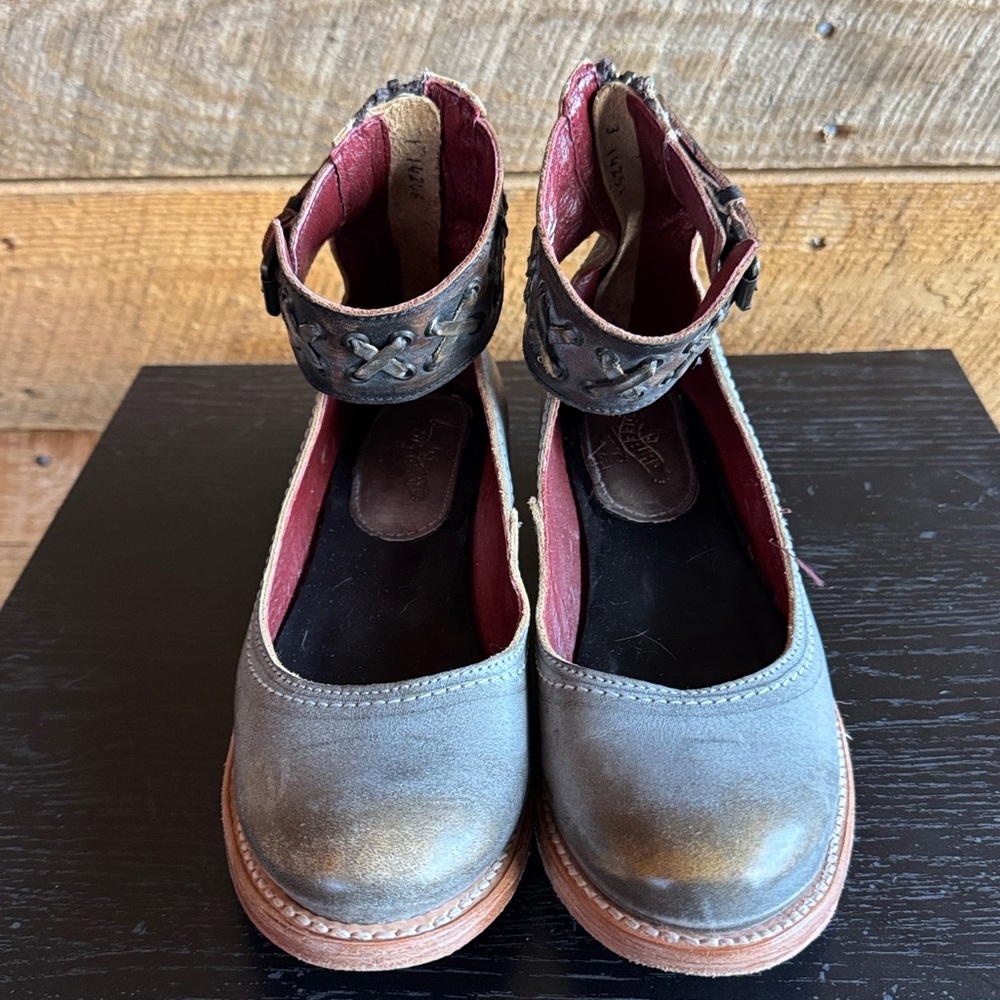 Freebird Moana Leather Shoes Size 7